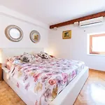 Mia -three-bedroom With Swimming Pool Villa *