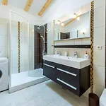 Villa Mia -three-bedroom With Swimming Pool