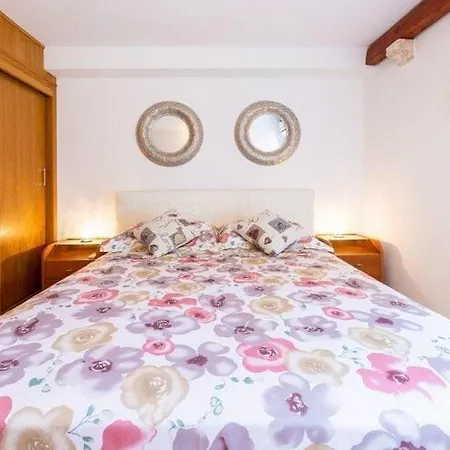 Вилла Mia -three-bedroom With Swimming Pool