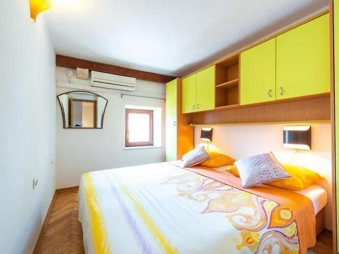 Mia -three-bedroom With Swimming Pool